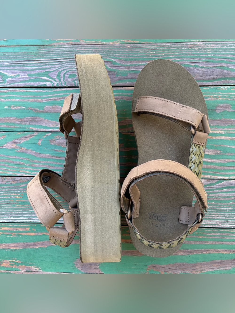 Teva Womens Olive Green Flatform Universal Interweave Sandals Sz 8 Shoes